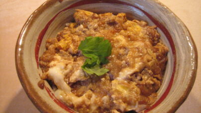 廃棄の天かす揚げ玉を再利用した「たぬき丼」を発売します〜捨てていた１ヶ月１．７キロを有効活用し、フードロス減へ〜